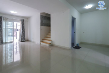 *****ทาวน์เฮ้าส์มือสองย่านนนทบุรี ม.พฤกษาวิลล์ 63/1 นครอินทร์-พระราม 5 หลังมุม! บนเนื้อที่ 23.7 ตร.ว. ฟังก์ชัน 3 ห้องนอน 2 ห้องน้ำ 1 ที่จอดรถ แถมฟรี! 3 เครื่องปรับอากาศกับ 1 เครื่องทำน้ำอุ่น สภาพดีมาก บนทำเลโซนเมือง ใกล้รถไฟฟ้าสายสีม่วง "สถานีแยกติวานนท์" และทางด่วน "พระราม7"